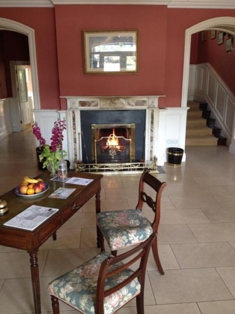 Emlagh House Hotel ดิงเกิล ภายนอก รูปภาพ