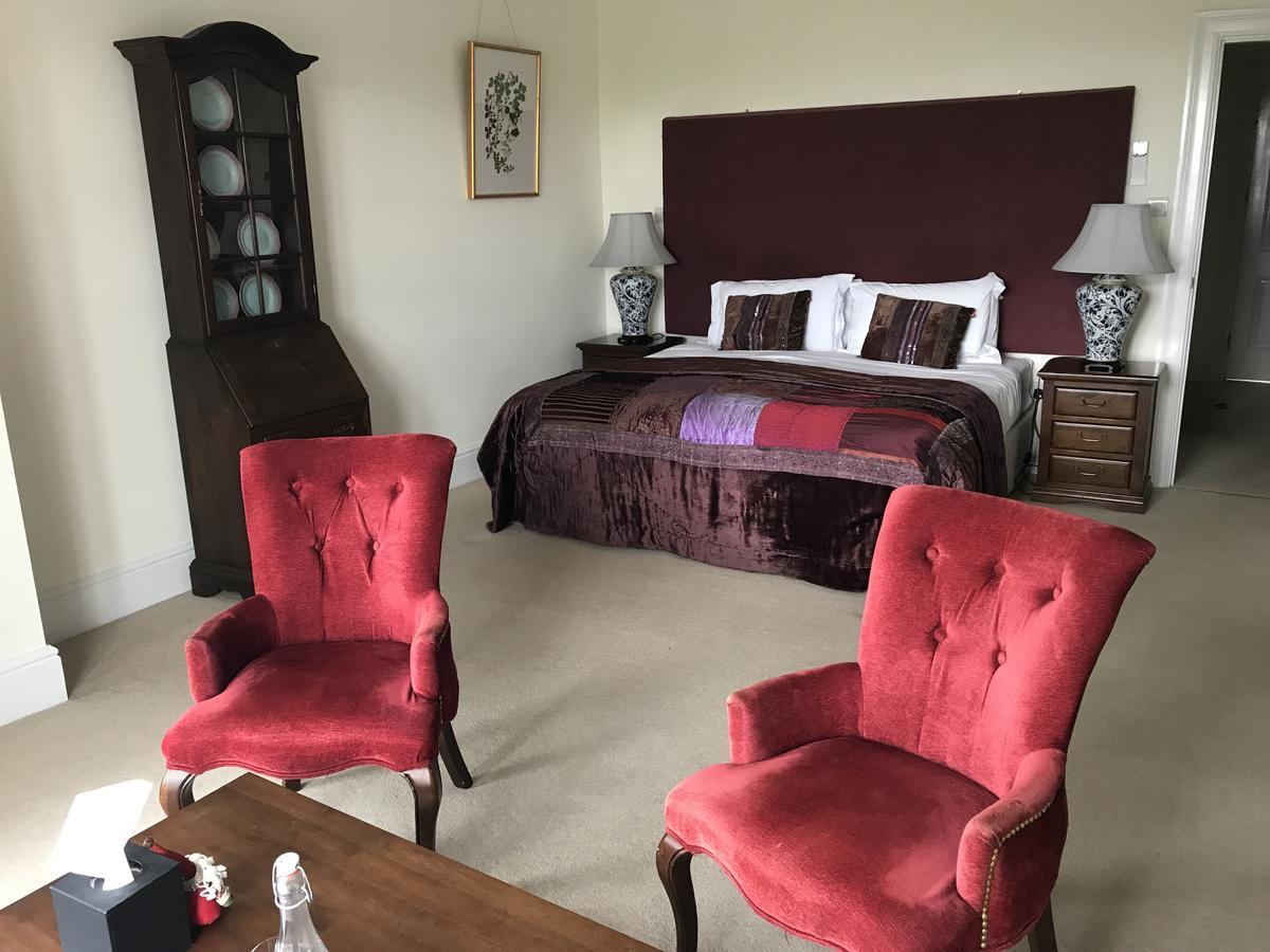 Emlagh House Hotel ดิงเกิล ภายนอก รูปภาพ