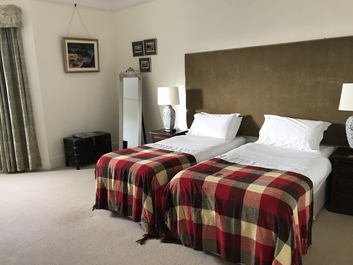 Emlagh House Hotel ดิงเกิล ภายนอก รูปภาพ
