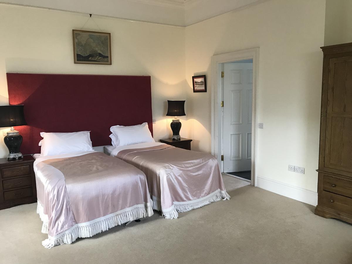 Emlagh House Hotel ดิงเกิล ภายนอก รูปภาพ