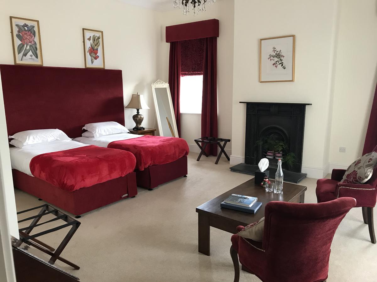 Emlagh House Hotel ดิงเกิล ภายนอก รูปภาพ